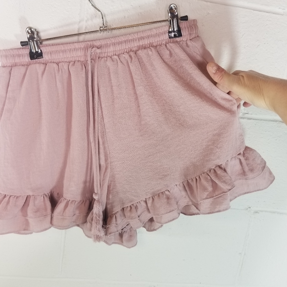 Lost + Wander pink ruffle hem shorts - Picture 4 of 10